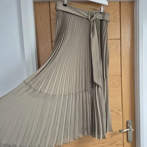 Mint Samt Gr. 14 Khaki Mix Midi Rock Gürtel Plissee Floaty Neu ohne Etikett L - Bild 1 von 12