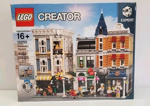 LEGO Creator Expert Assembly Square Set 10255 New In Box 10th Anniversary Read - Picture 1 of 5
