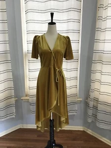 Slate & Willow Women Size Med Gold Velvet Wrap Dress Leg Split Party Luxury - Picture 1 of 11