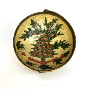 "Plato de caramelo tazón baratija de latón acebo árbol de Navidad cloisonne esmaltado vintage 5""" - Imagen 1 de 4