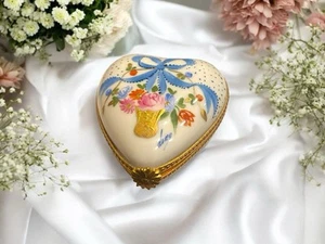 Portagioie vintage Limoges Francia porcellana a forma di cuore cesto fiori/nastro blu - Foto 1 di 22