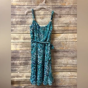 WHBM Kleid ärmellos türkis impressionistisch 2 Bindebänder Taille weiß Haus Schwarzmarkt - Bild 1 von 9