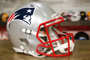 New England Patriots Riddell Speed Authentic Helmet - Picture 1 of 5