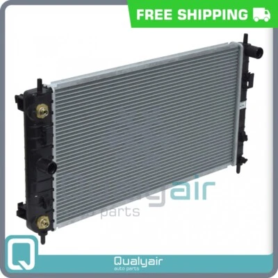 Radiador compatível com Chevrolet Malibu / Pontiac G6 / Saturn Aura QU - Imagem 1 de 4