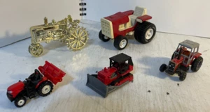 little red tractor diecast junkyard - Picture 1 of 11