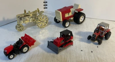 little red tractor diecast junkyard - Image 1 of 4