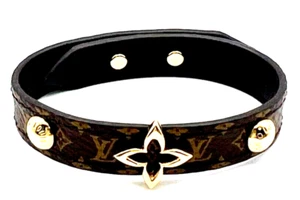 LOUIS VUITTON Auth Bracelet Bangle Brown/Gold Monogram M6534 w/Pouch - Picture 1 of 23