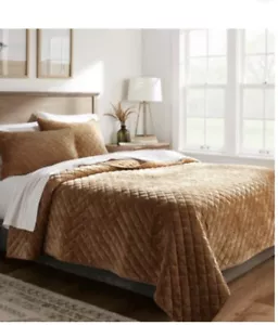 New Threshold Diamond Stitch Caramel Velvet Full/Queen Quilt - Picture 1 of 4