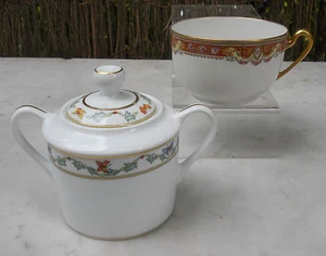 Deux jolies pièces porcelaine de Limoges décor papillons et SD Sucrier tasse - Picture 1 of 1