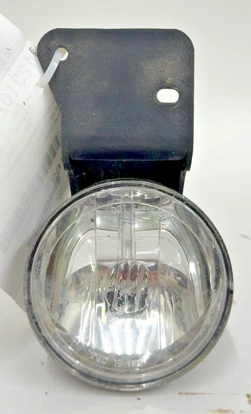 Pontiac Grand Am 1999-2005 diestro conducción antiniebla (montado en parachoques) Foto 1 de 4