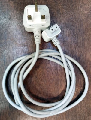 GENUINE APPLE MAC/MACBOOK PSU EXTENSION POWER CABLE/LEAD  3PIN UK 180cm  D-00482 - Image 1 of 2