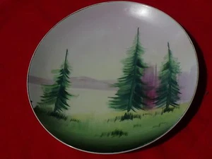 Vintage Nippon Japan HANDBEMALTE KUNSTPLATTE Bäume See Berge 8" Durchmesser - Bild 1 von 7