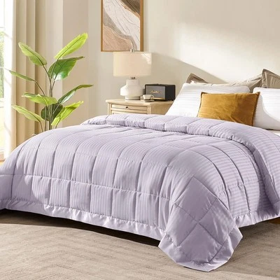 King Size Lightweight Down Alternative Blanket All Season Satin Trim Machine - Image 1 of 4