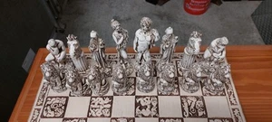 Schachspiel ( Steinfiguren ? ) - Bild 1 von 7