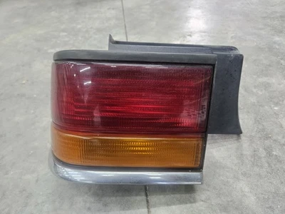 1991-1992 OEM DODGE SPIRIT R/T TAIL LIGHT ASSEMBLY DRIVER SIDE / LEFT SIDE  - Image 1 of 4