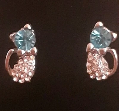 Impresionantes Pendientes Cristal Gato Tono Plateado, Juego de puntas Cristal Piedra Azul. Excelente estado Foto 1 de 4