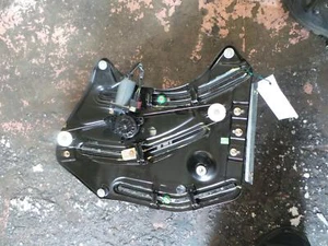 VOLVO C70 RIGHT REAR WND REG/MOTOR C70, 03/98-12/04 98 99 00 01 02 03 04 - Picture 1 of 1