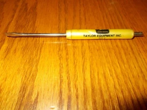 John Deere Pocket Screwdriver Taylor Equipment Great Bend KS Advertising Yellow - Picture 1 of 4