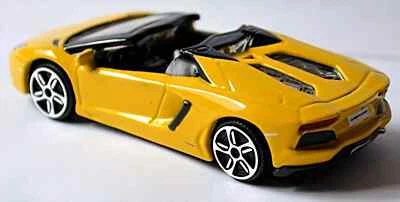 Burago 1/43  Lamborghini  Aventador  LP700-4  Roadster    au détail  - Photo 1/2