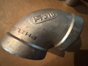 90-DEGREE ELBOW 1-1/2" Class 150 Cast 316 Stainless Steel Threaded Pipe Fitting - Picture 1 of 4