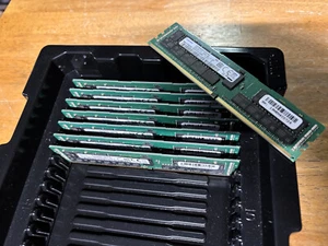 SAMSUNG 32GB PC4-2666V Server Ram / ECC Memory - M393A4K40CB2-CTD7Y HPE DELL - Picture 1 of 2