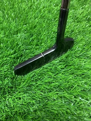 MacGregor CBN 35” RH Blade Putter Leather Grip.                    1107 - Image 1 of 4