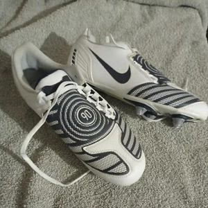 Vintage 2008 Nike Total 90 strike football Cleats Sz 4 boys 3518878-141 EUR 36.5 - Picture 1 of 7