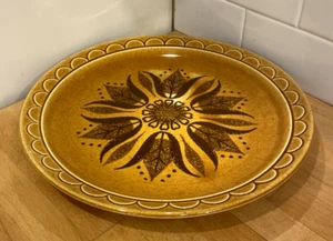 Homer Laughlin Golden Harvest Vintage 70s Dinner Plate Mustard Color - Picture 1 of 4