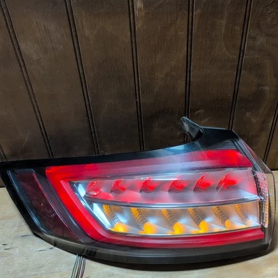 Luz trasera izquierda Ford Edge Titanium 2015-2018 fabricante de equipos originales Foto 1 de 4