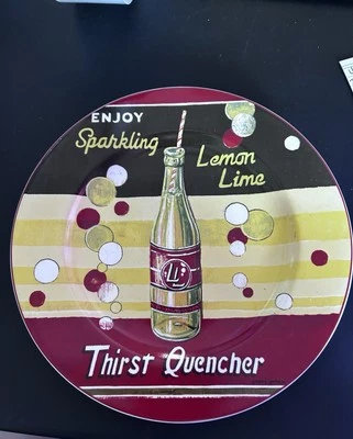 Juego de 4 platos de ensalada/postre Sakura Soda Fountain Foto 1 de 4