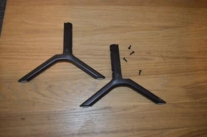 TV SAMSUNG UE49NU73000 LEGS STAND WITH ALL RUBBERS AND SCREWS - Picture 1 of 11