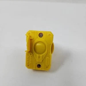 (Basi/Launcher Beyblade in plastica vecchia generazione giallo - Foto 1 di 6