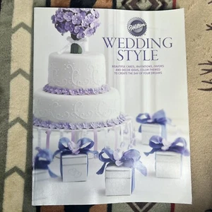 Wilton Wedding Style Cake Decorating Instruction book - Picture 1 of 4