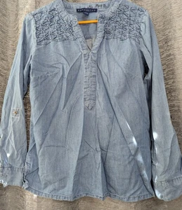 Bandolino Light Blue Denim Long Sleeve Shirt Sz Small - Picture 1 of 6