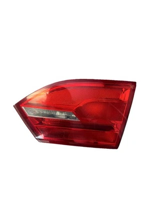 ⭐️ Luz trasera interior derecha maletero Volkswagen Jetta 2011-2014 pasajero derecho OEM Foto 1 de 4