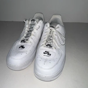 Größe 8 - Nike Air Force 1 '07 Low White Black mit Schriftzug guter Zustand - Bild 1 von 8