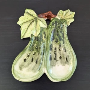 Vintage Enesco Cucumber Ceramic Hanging Wall Plaque Kitsch Farmhouse Pickles - Picture 1 of 5