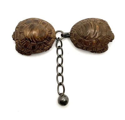 Fivela e corrente de cinto antigas incomuns de madeira floresta negra tartarugas - Imagem 1 de 4