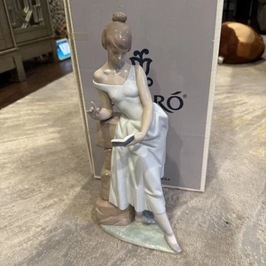 Lladro "Sweet Verses" Delicados Versos 06448 in Original box Excellent Shape - Picture 1 of 19
