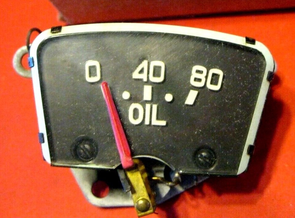 Nuevo de Lote Antiguo Mopar 1949-1950 Chrysler Manómetro de Aceite, en Caja Foto 1 de 1