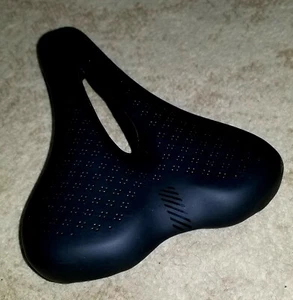 Bontrager Sport Saddle 255 mm Long 168 mm Wide Sport Saddle Road Hybrid MTB Seat - Picture 1 of 10