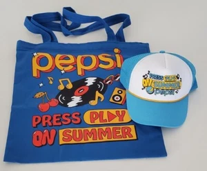 NEU PEPSI Schallplattentragetasche & Truckermütze Kappe Druckknopflasche Presse Spielen im Sommer - Bild 1 von 6