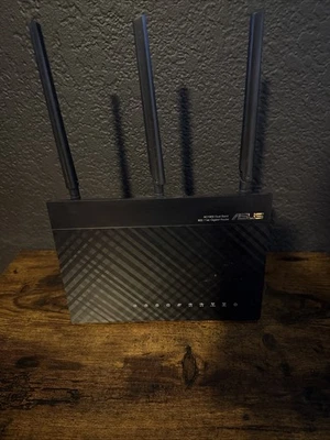 ASUS RT-AC68U Wireless-AC1900 Ethernet Dual-Band 4 Port Gigabit AC Router *READ* - Image 1 of 4