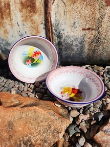 Vintage Yamata Japan Enamelware Bowls Set of 2 Pink Floral Blue Rim Showa Era - Picture 1 of 23
