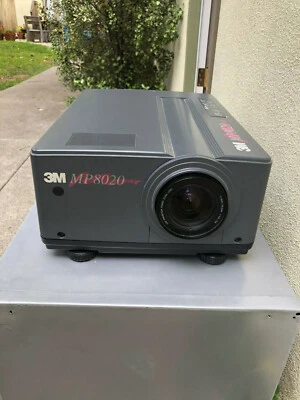 3M MP8020 multimedia tabletop lcd video display projector w/case &xtras - Image 1 of 4