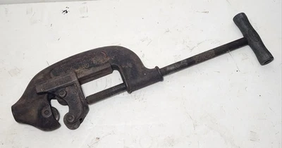 Ridgid No 3 Cuts 1 in to 3 in Heavy Duty Pipe Cutter, Made in USA  - Image 1 of 4