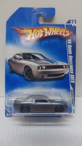 Hot Wheels 2009 Muscle Mania Silver Dodge Challenger SRT8 Die Cast Car 1:64 - Bild 1 von 3