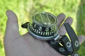 Hevy DIVERS Navy Diver Wrist Compass scuba VMF Vintage 1950 Soviet - Foto 1 di 9