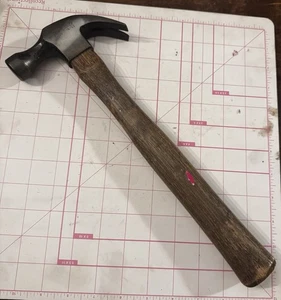 Vintage STANLEY 1mClaw Hammer  OH11 1/2 Octagon 16 Oz. Wood Handle USA - Picture 1 of 3