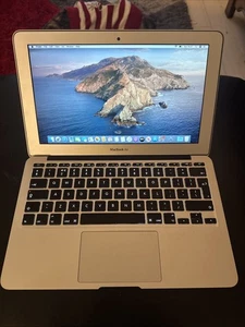 Apple MacBook Air 11" i5 1.7GHz 2012 128GB SSD 4GB RAM - Picture 1 of 9